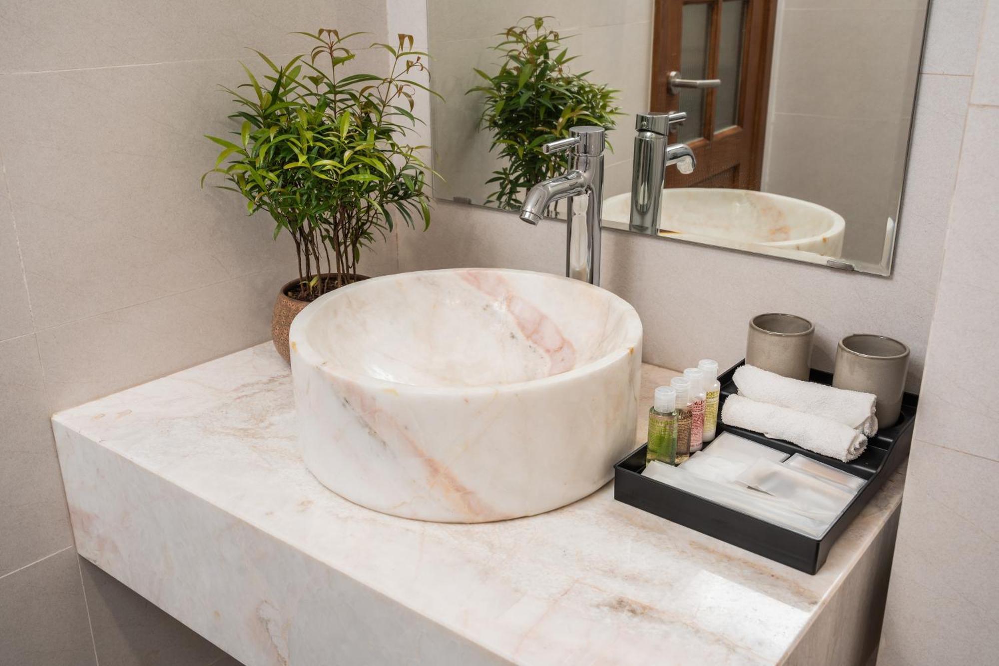 Le Parfum Apartment And Hotel Hanoi Zewnętrze zdjęcie